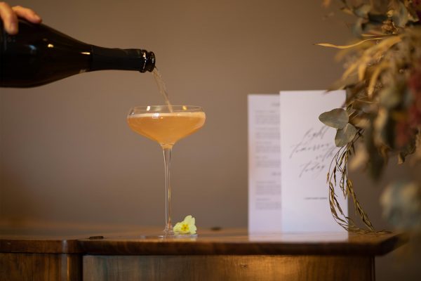 champagne 600x400 - Food & Drink